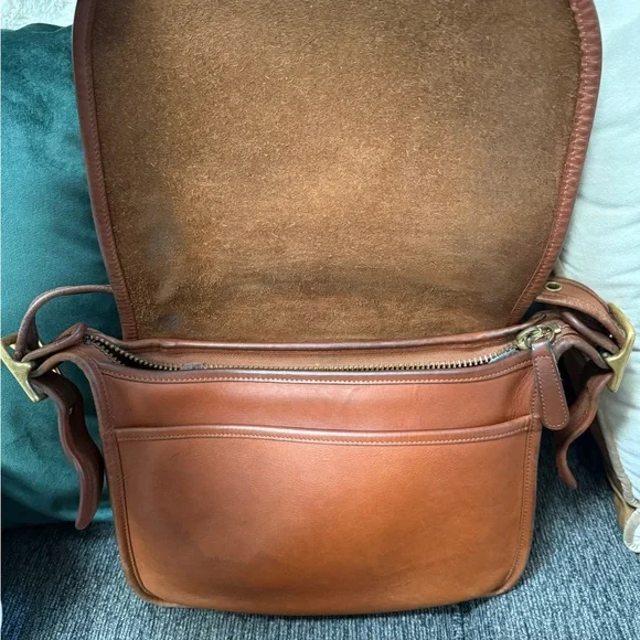 Vintage Patricia Coach crossbody bag - Picture 3 of 14